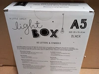 Partij light-/letterboxen a little lovely company, zwart - afbeelding 2 van  4