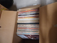 Partij lp,s en singeltjes ruim 240 stuks. - afbeelding 1 van  7