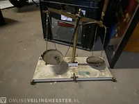 Partij lp's, weegschaal, bob marley, herman brood, star wars, melkkan, krijtbord fohn - afbeelding 3 van  11
