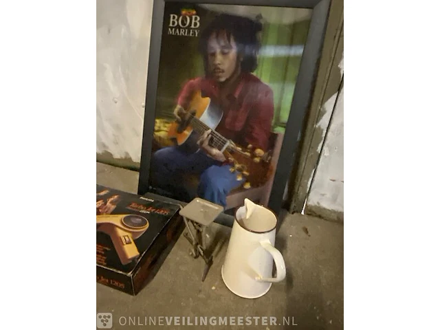 Partij lp's, weegschaal, bob marley, herman brood, star wars, melkkan, krijtbord fohn - afbeelding 6 van  11