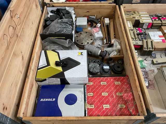 Partij machine onderdelen - afbeelding 1 van  4