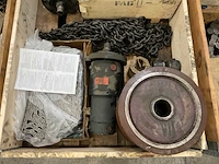 Partij machine onderdelen - afbeelding 2 van  6