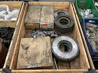 Partij machine onderdelen - afbeelding 1 van  6