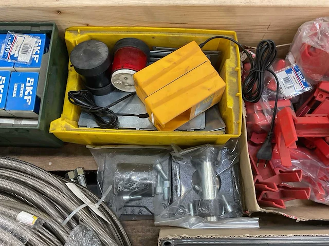 Partij machine onderdelen - afbeelding 4 van  6