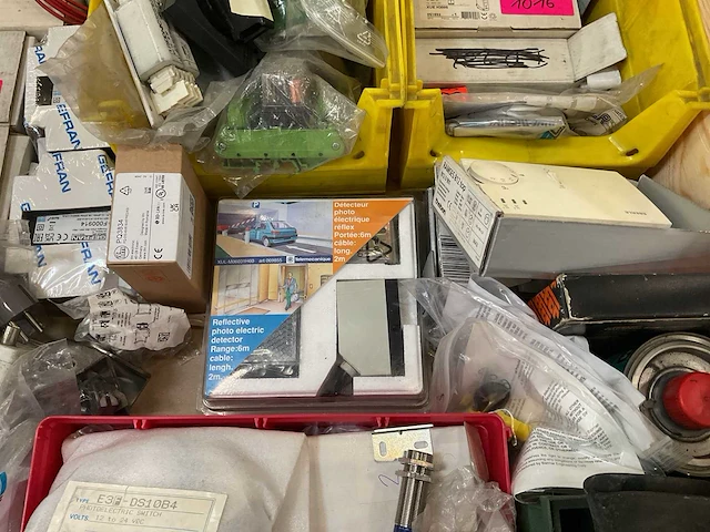 Partij machine onderdelen - afbeelding 2 van  12
