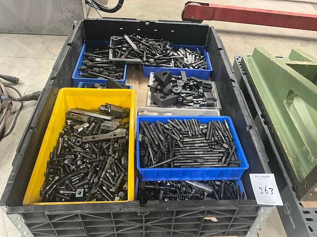 Partij machinegereedschap - afbeelding 1 van  3