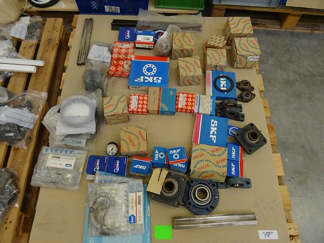 Partij machineonderdelen en diversen - afbeelding 13 van  14