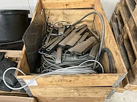Partij machineonderdelen - afbeelding 2 van  7