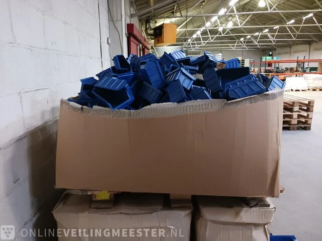 Partij magazijn bakken, geel en blauw - afbeelding 6 van  11