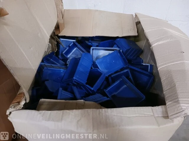 Partij magazijn bakken, geel en blauw - afbeelding 9 van  11