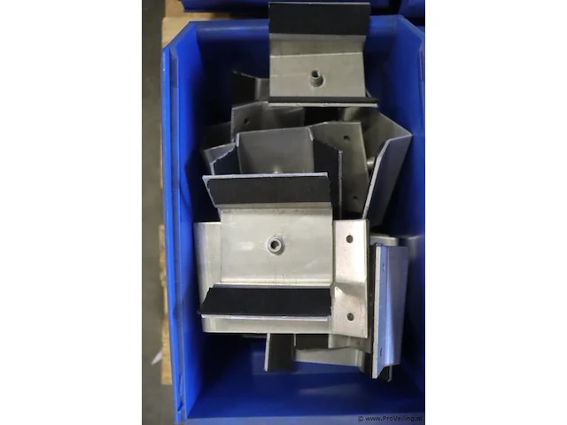 Partij magazijnbakken incl. bevestigingsmaterialen - afbeelding 7 van  7