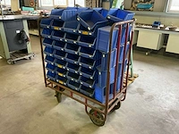 Partij magazijnbakken - afbeelding 1 van  3