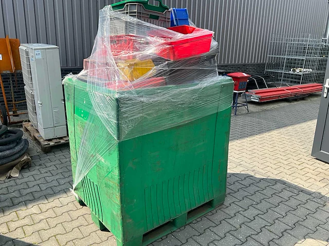 Partij magazijnbakken - afbeelding 3 van  4