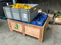 Partij magazijnbakken - afbeelding 1 van  5