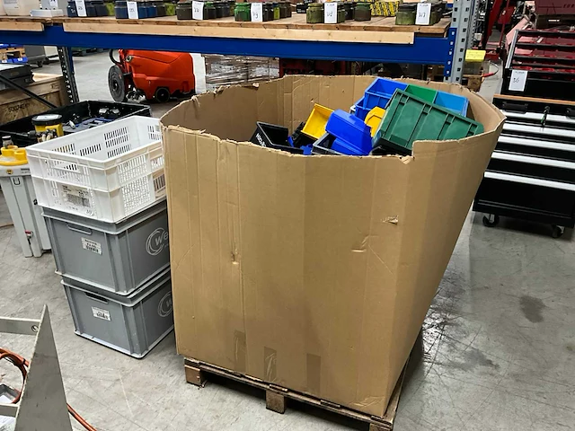 Partij magazijnbakken - afbeelding 2 van  5