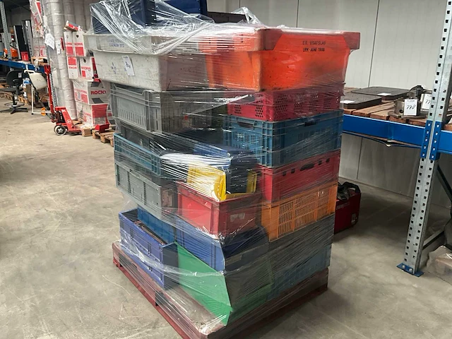 Partij magazijnbakken - afbeelding 2 van  3