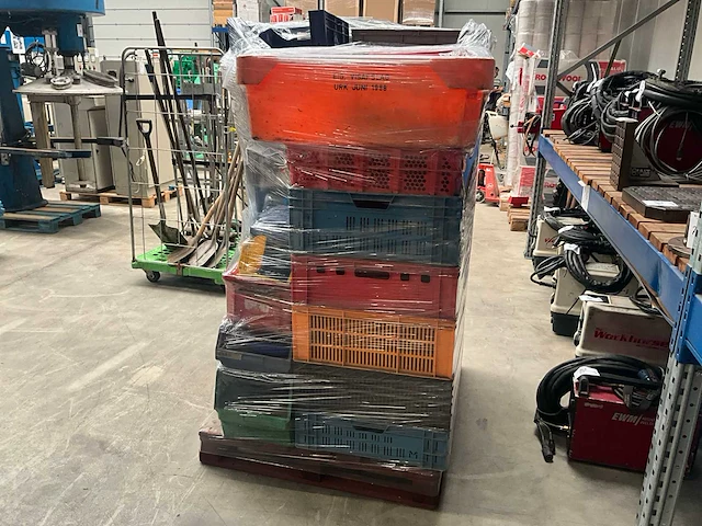 Partij magazijnbakken - afbeelding 3 van  3