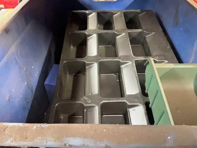 Partij magazijnbakken - afbeelding 3 van  3
