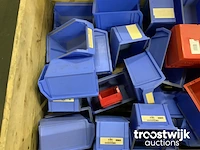 Partij magazijnbakken - afbeelding 3 van  4