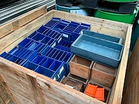Partij magazijnbakken - afbeelding 3 van  5
