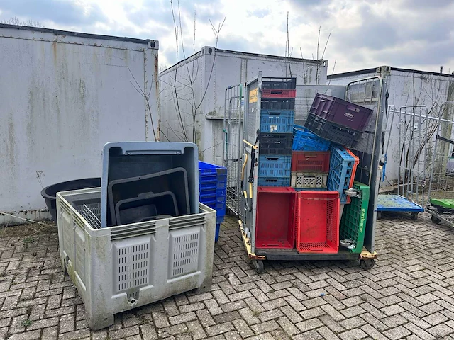 Partij magazijnbakken/kratten - afbeelding 1 van  6
