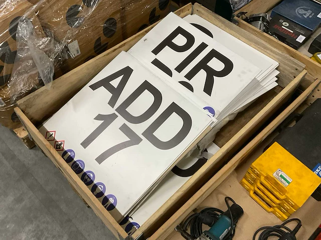 Partij magazijnborden - afbeelding 1 van  1