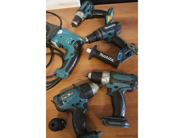 Partij makita accuboormachines voor onderdelen (zonder accu's) & elektrische boormachines - afbeelding 2 van  3