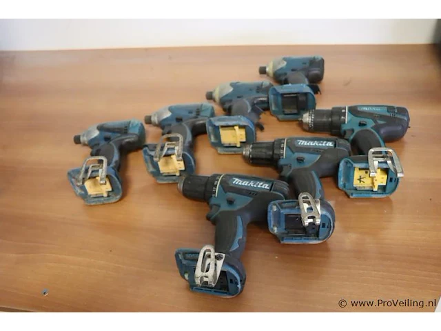 Partij makita accuboormachines voor onderdelen (zonder accu's) - afbeelding 1 van  3