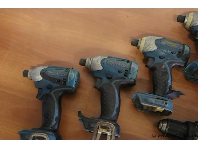 Partij makita accuboormachines voor onderdelen (zonder accu's) - afbeelding 2 van  3