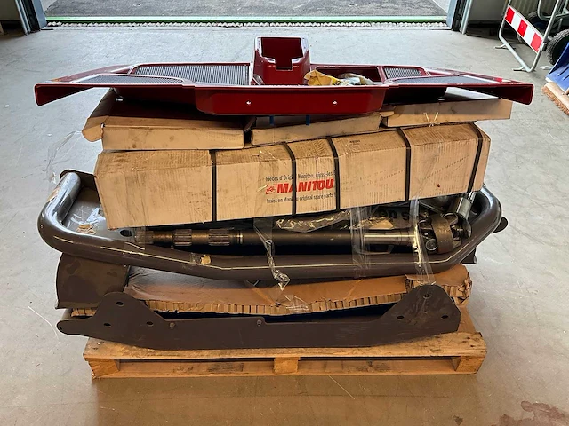 Partij manitou verreiker en heftruck onderdelen - afbeelding 21 van  25