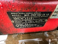 Partij materiaal en onderdelen volvo ec18 minikraan en diverse defecte motoren - afbeelding 21 van  32