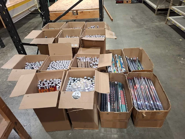 Partij maxi posters, ca 1.000 stuks - afbeelding 1 van  17