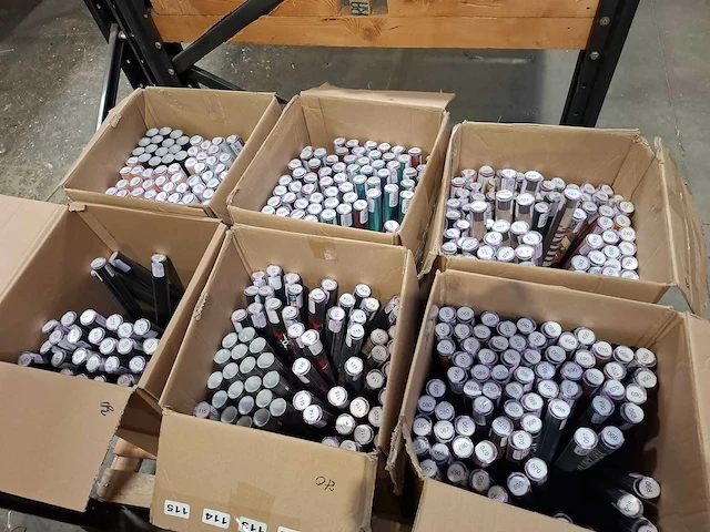 Partij maxi posters, ca 1.000 stuks - afbeelding 12 van  17