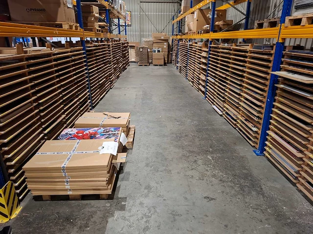 Partij (maxi) posters, ca 32.500 stuks - afbeelding 1 van  39