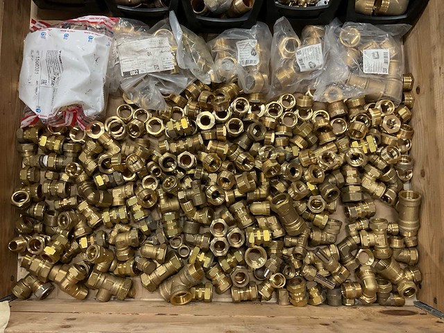 Partij messing fittingen - afbeelding 2 van  3