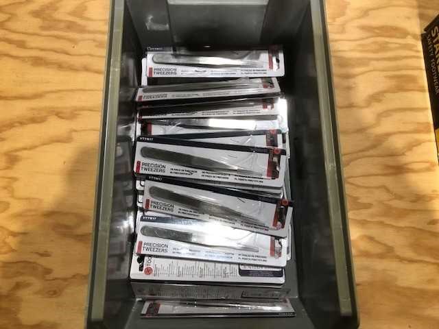 Partij met diverse goederen allerlei. - afbeelding 1 van  26