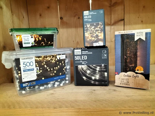 Partij met diverse verschillende sfeer verlichting - afbeelding 1 van  1