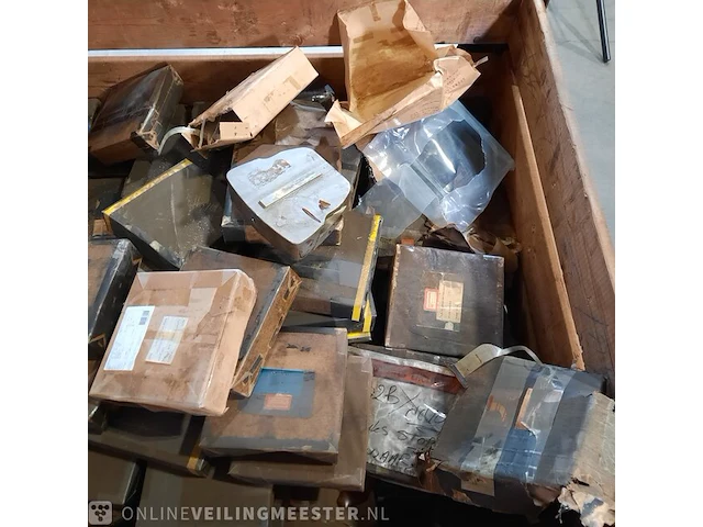 Partij metalen stuwstootblokken - afbeelding 7 van  8