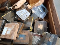 Partij metalen stuwstootblokken - afbeelding 7 van  8