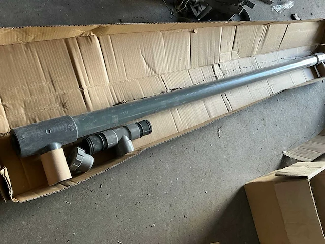 Partij meubel met spiegel en wastafels, pendeldeur, douche wtw - afbeelding 5 van  13