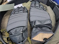 Partij militaire kleding en uitrusting nederlands leger, o.a. kpu /kl/ woodland - afbeelding 2 van  19