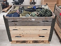 Partij militaire kleding en uitrusting nederlands leger, o.a. kpu /kl/ woodland - afbeelding 1 van  19