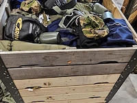 Partij militaire kleding en uitrusting nederlands leger, o.a. kpu /kl/ woodland - afbeelding 12 van  19