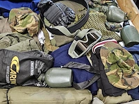 Partij militaire kleding en uitrusting nederlands leger, o.a. kpu /kl/ woodland - afbeelding 13 van  19