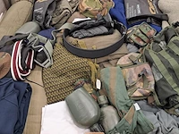 Partij militaire kleding en uitrusting nederlands leger, o.a. kpu /kl/ woodland - afbeelding 18 van  19