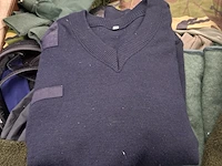 Partij militaire kleding en uitrusting nederlands leger, o.a. kpu/kl/woodland - afbeelding 2 van  17