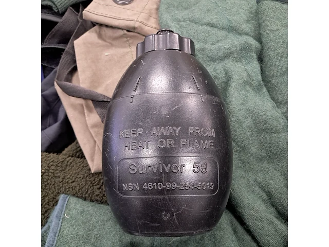 Partij militaire kleding en uitrusting nederlands leger, o.a. kpu/kl/woodland - afbeelding 3 van  17