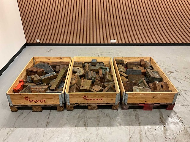 Partij minitractor frontgewichten kubota - afbeelding 2 van  6