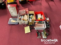 Partij modelbouw gereedschappen en benodigdheden