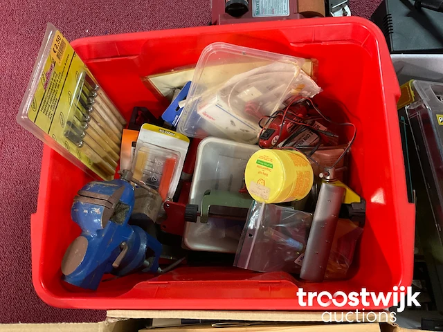 Partij modelbouw gereedschappen en benodigdheden - afbeelding 6 van  9